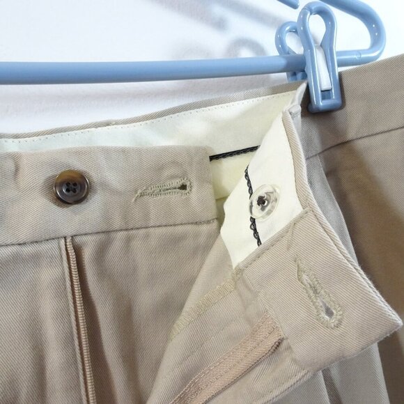 Eddie Bauer Mens Pants 42 x 30 Pleated Front Khaki Pants Wrinkle Resistant - Picture 4 of 7